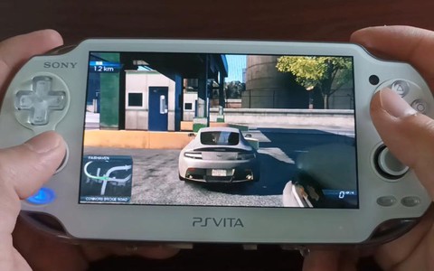 极品飞车十七怎么操作